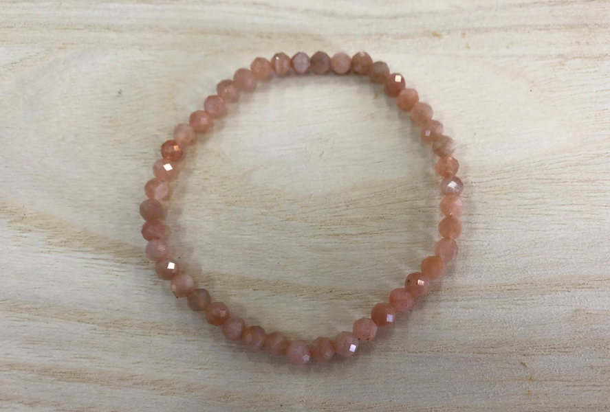 Pulsera Adularia bola facetada